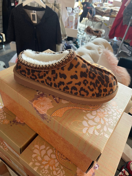 Leopard Comfy Slippers by Very G