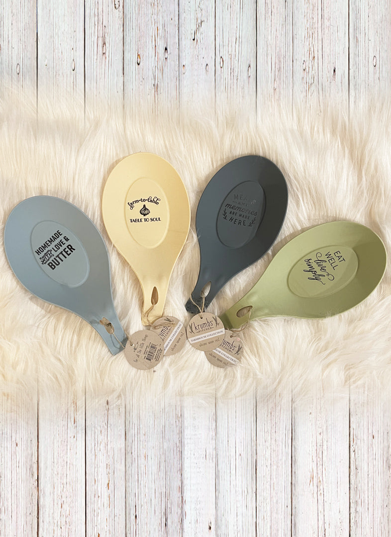 A great gift idea or get them for yourself! By Krumbs, from the Farmhouse Collection, this silicone spoonrest is adorned with an inspirational saying, "Eat Well Live Simply" and is super practical with its flexible structure... no-mess cooking, easy to clean! Generous size, holds tongs to ladles and more! Heat resistant silicone ensures safe use. A must-have for every kitchen! Get all 4 colors, see our other listings!